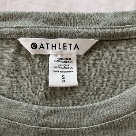 NWOT Athleta Sage Green Breezy Serene Tee SZ S P - Picture 4 of 8